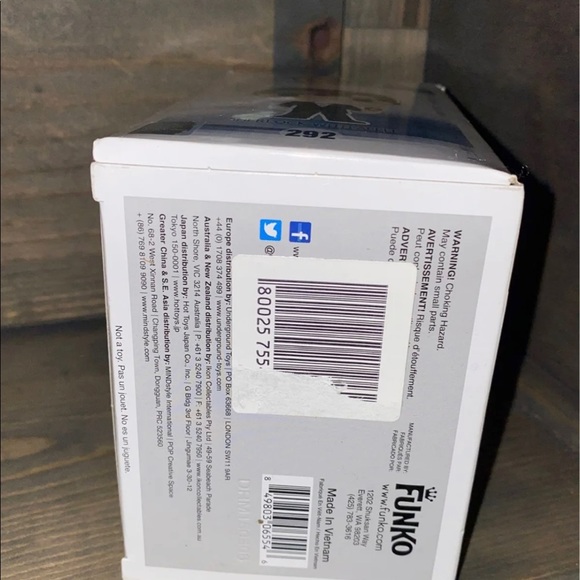 Funko pop Sherlock with Apple #292 - Picture 5 of 8